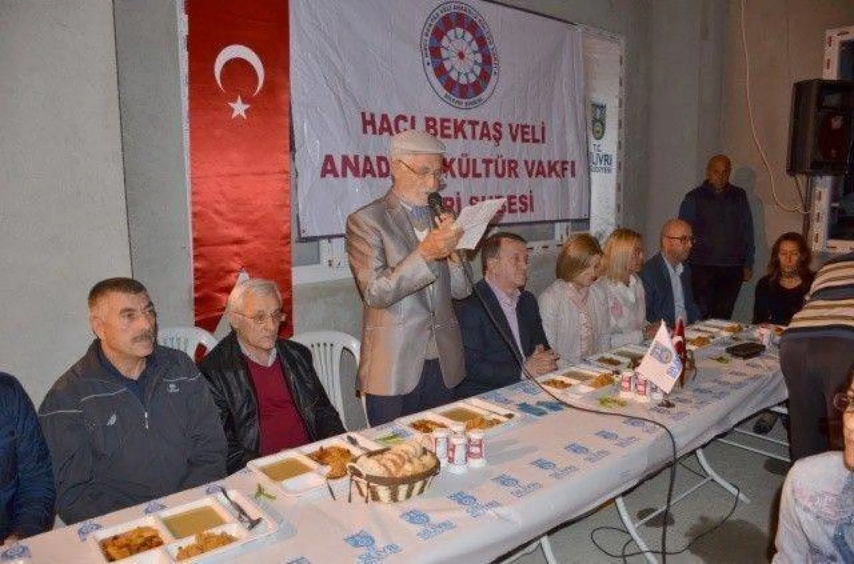 Işıklar Silivri Cemevinde İftar verdi