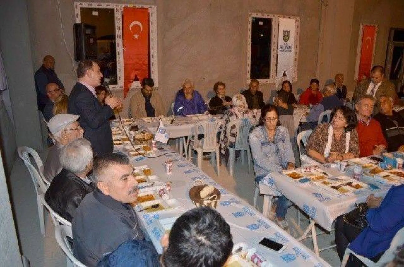 Işıklar Silivri Cemevinde İftar verdi