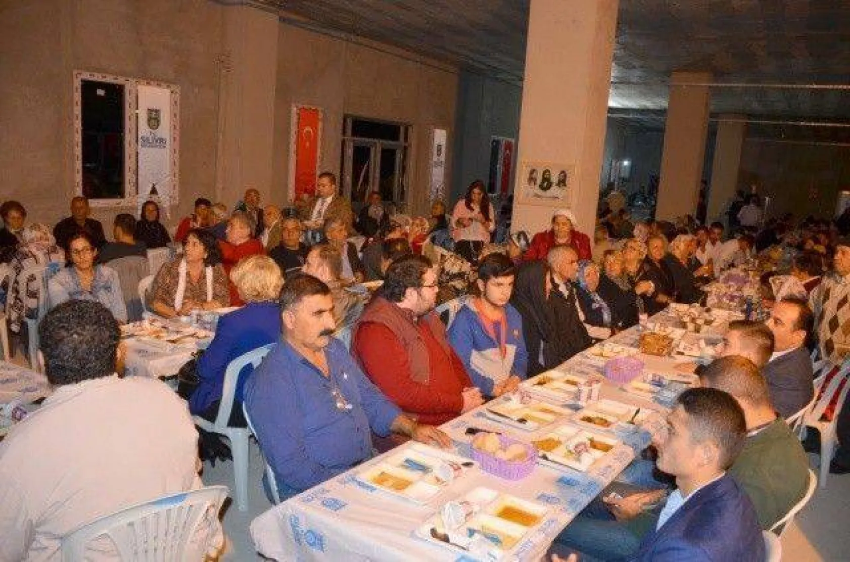 Işıklar Silivri Cemevinde İftar verdi