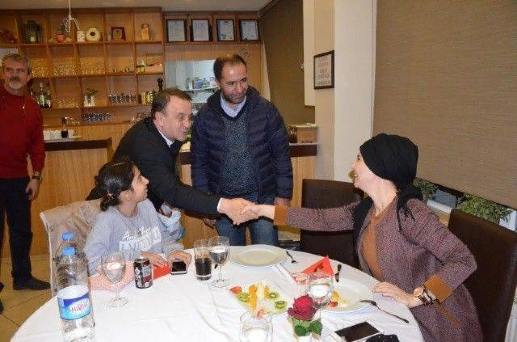 Işıklar: 'Severek Yaşamak Hayata Tutunmaktır'