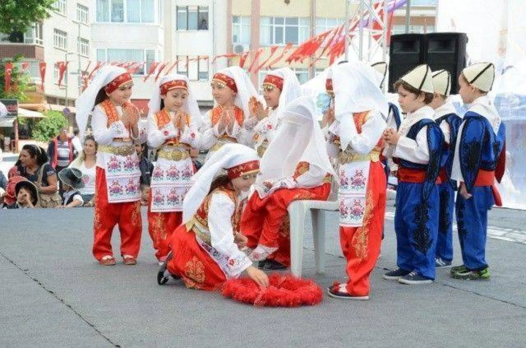 Silivri'de Yılsonu ve Çevre Şenlikleri Yapıldı