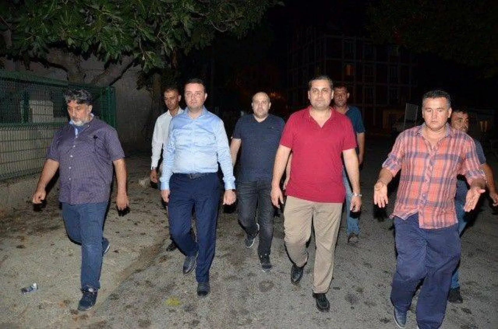 Bozoğlu'ndan Tam Kadro Çanta Çıkarması