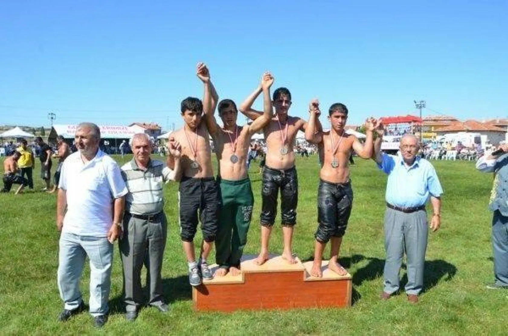 400 Güreşçi Silivri Er Meydanında Yarıştı