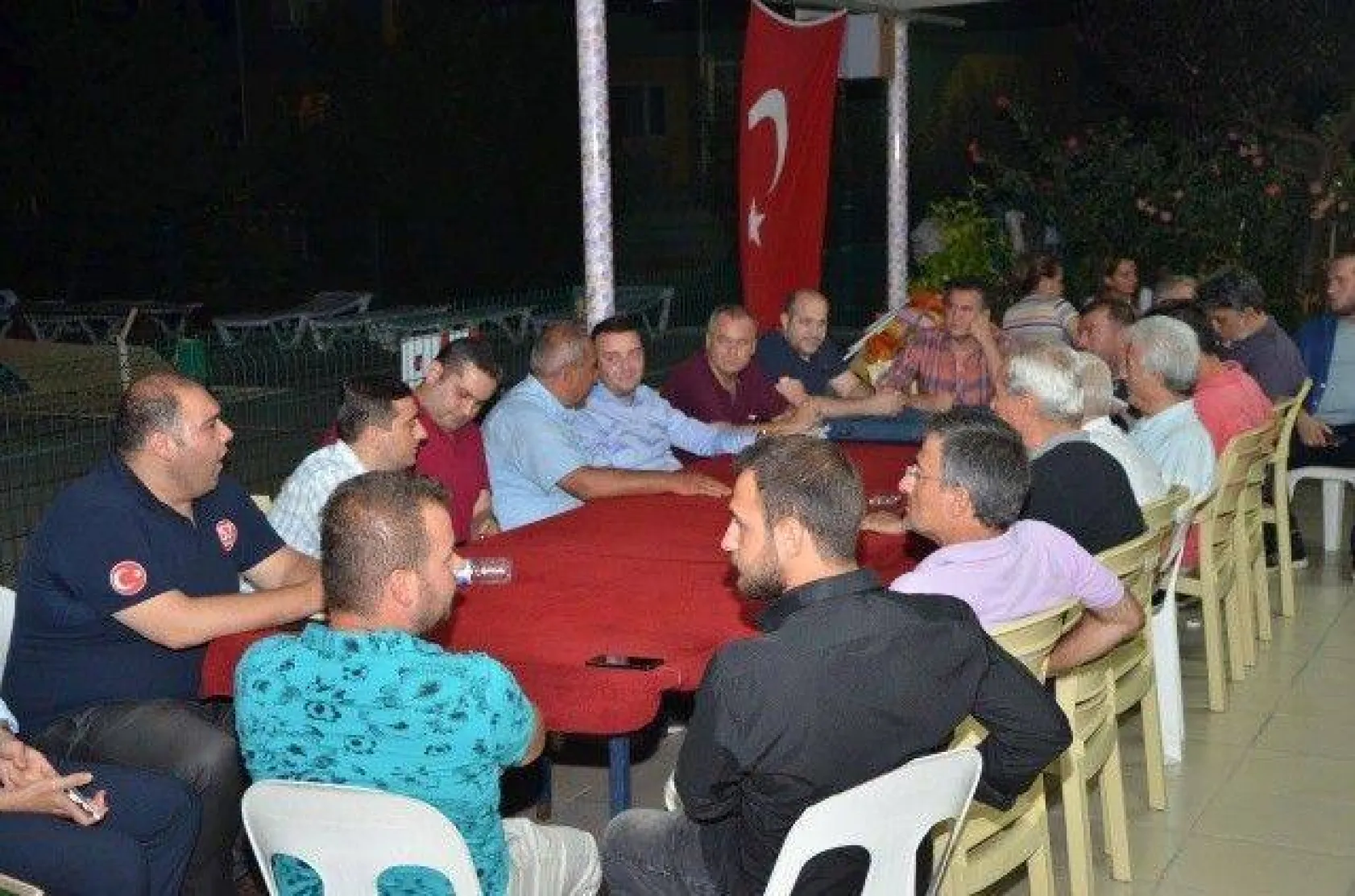 Bozoğlu'ndan Tam Kadro Çanta Çıkarması