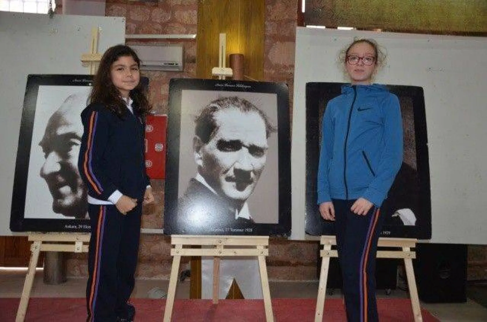 Atatürk'ün leblebilerini yiyen çocuk öğrencilerle buluştu