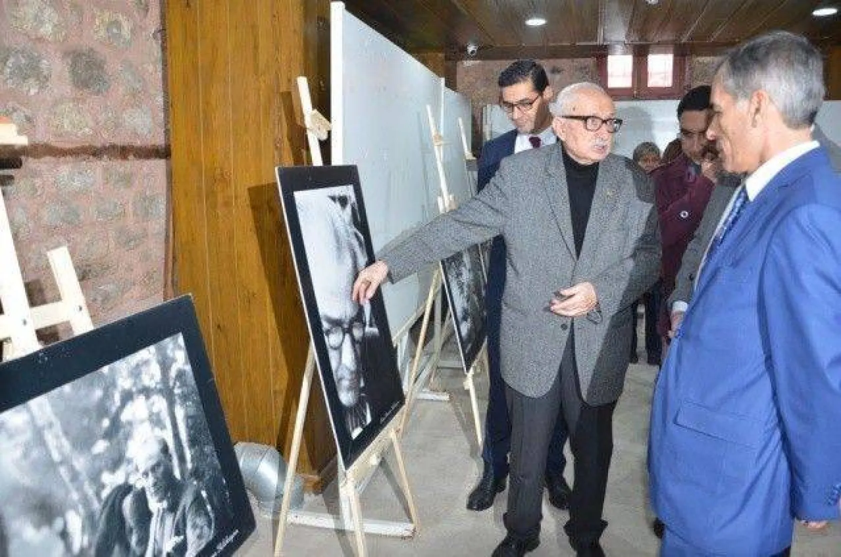 Atatürk'ün leblebilerini yiyen çocuk öğrencilerle buluştu