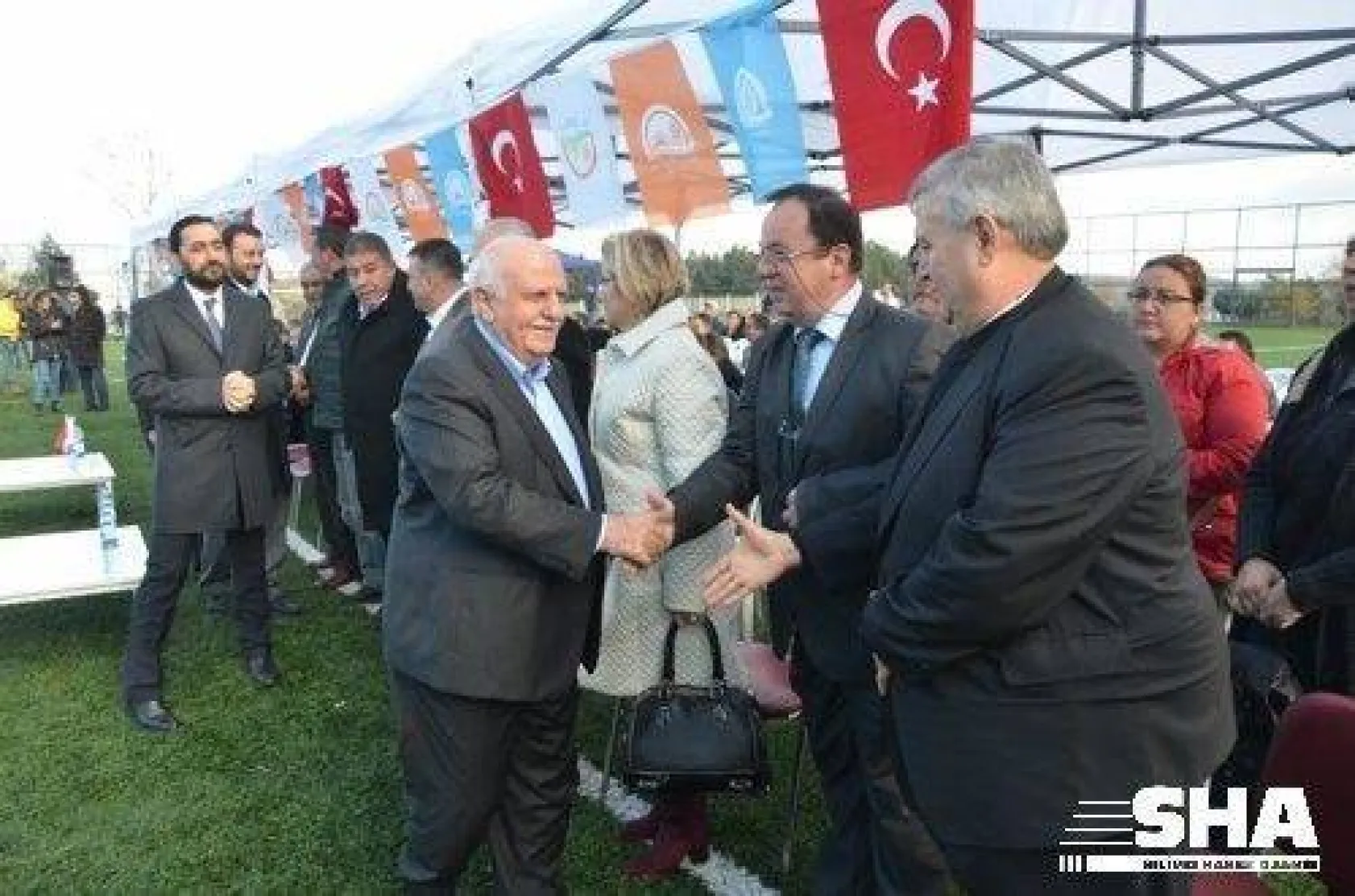 Genç çiftçilere büyükbaş hayvanlar dağıtıldı (Foto Galeri)