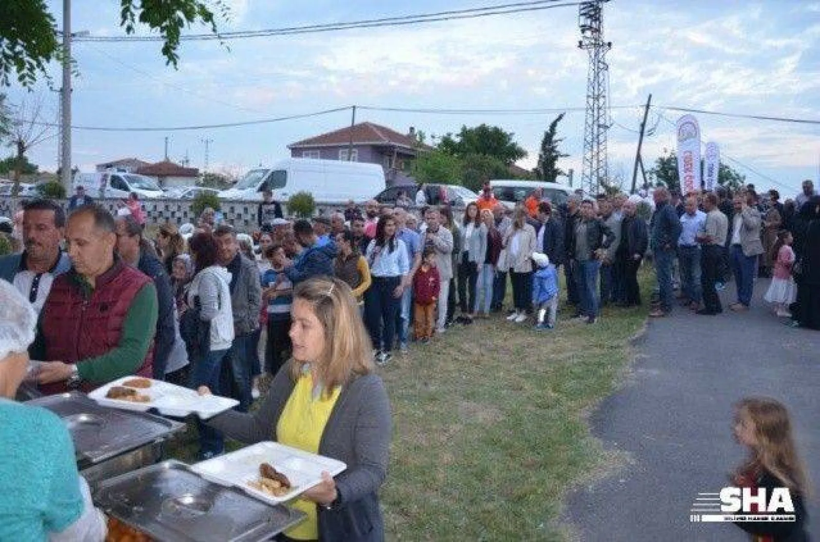İzciler kamp ateşini yaktı