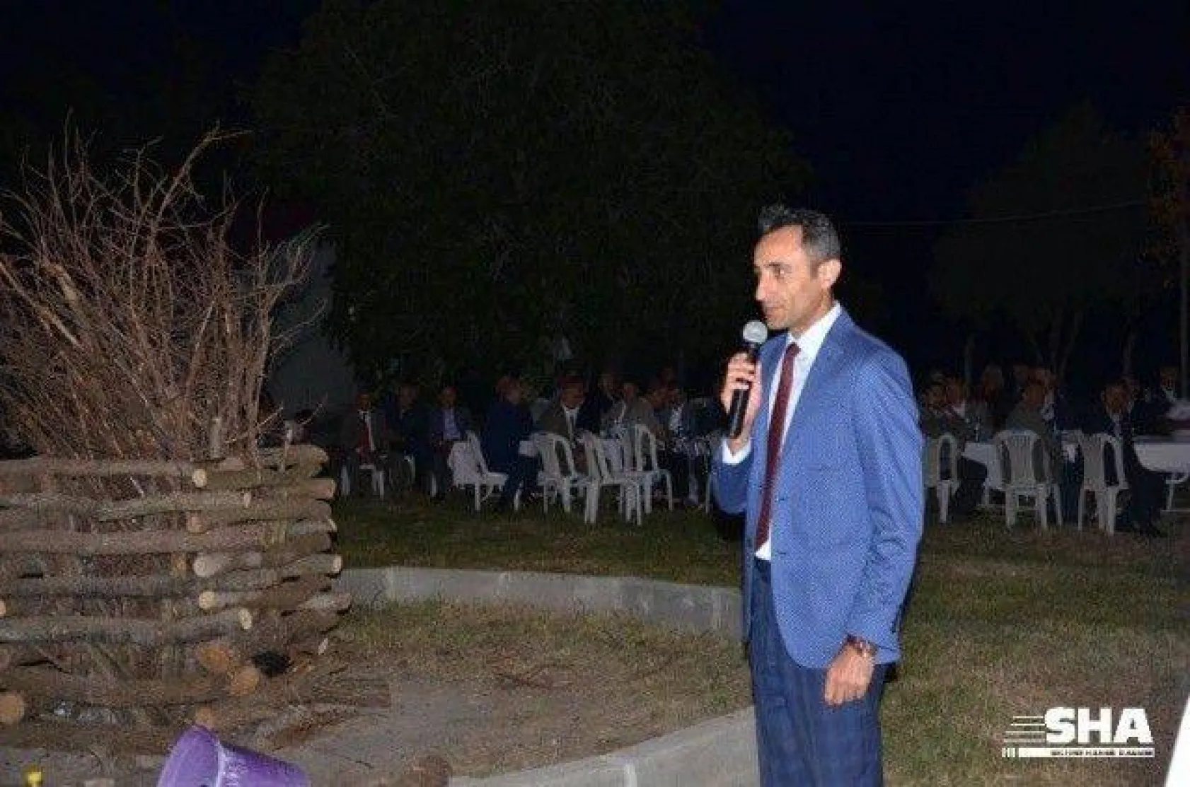 İzciler kamp ateşini yaktı