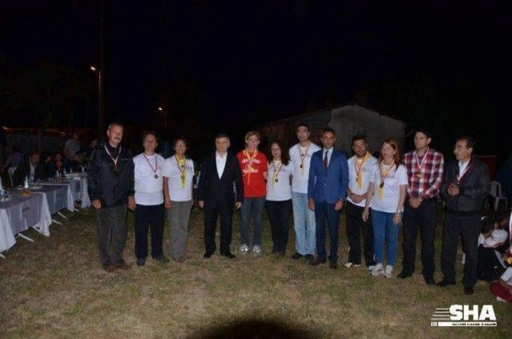 İzciler kamp ateşini yaktı