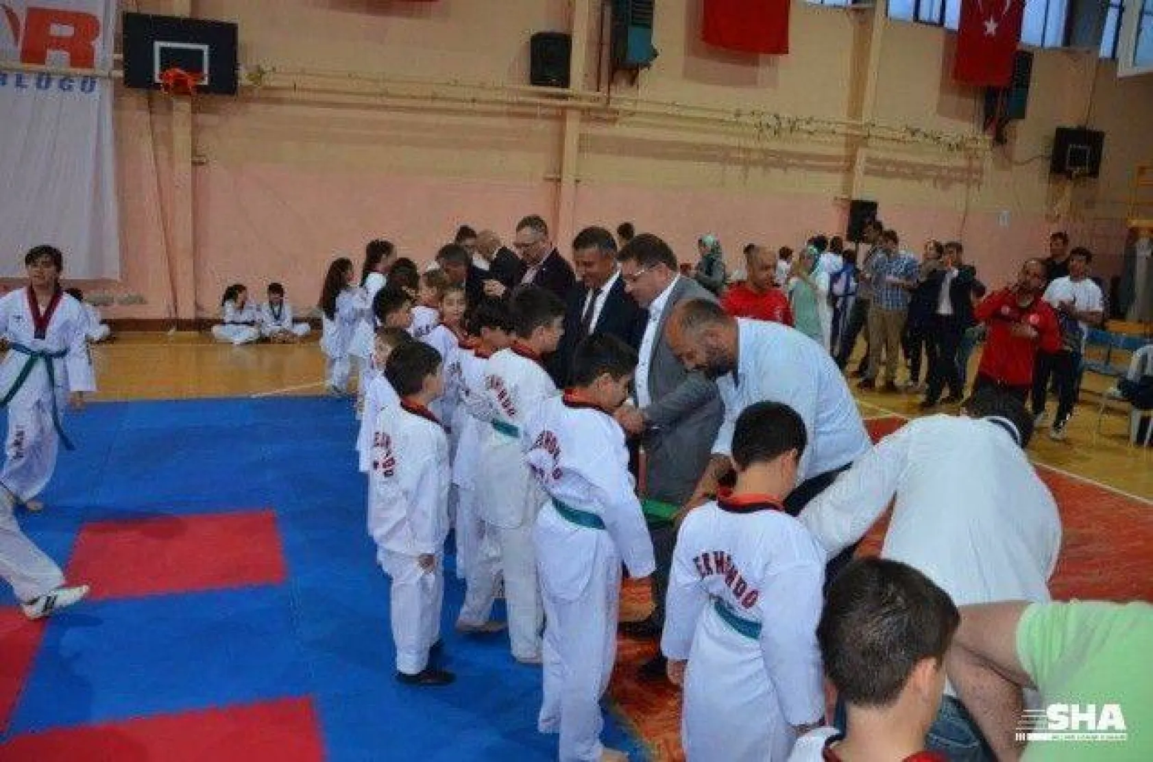Genç Taekwondocular kuşak heyecanı yaşadı
