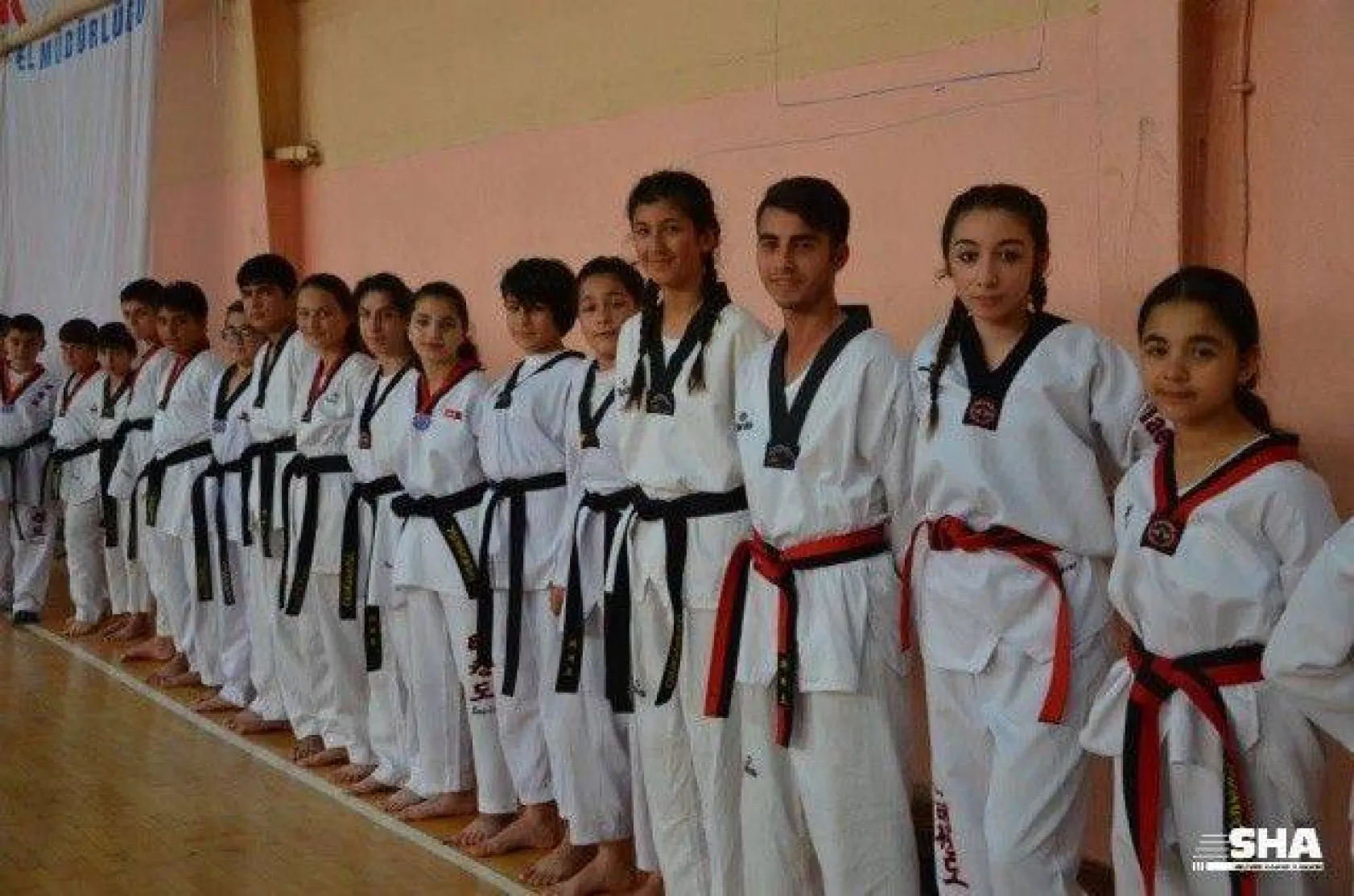 Genç Taekwondocular kuşak heyecanı yaşadı