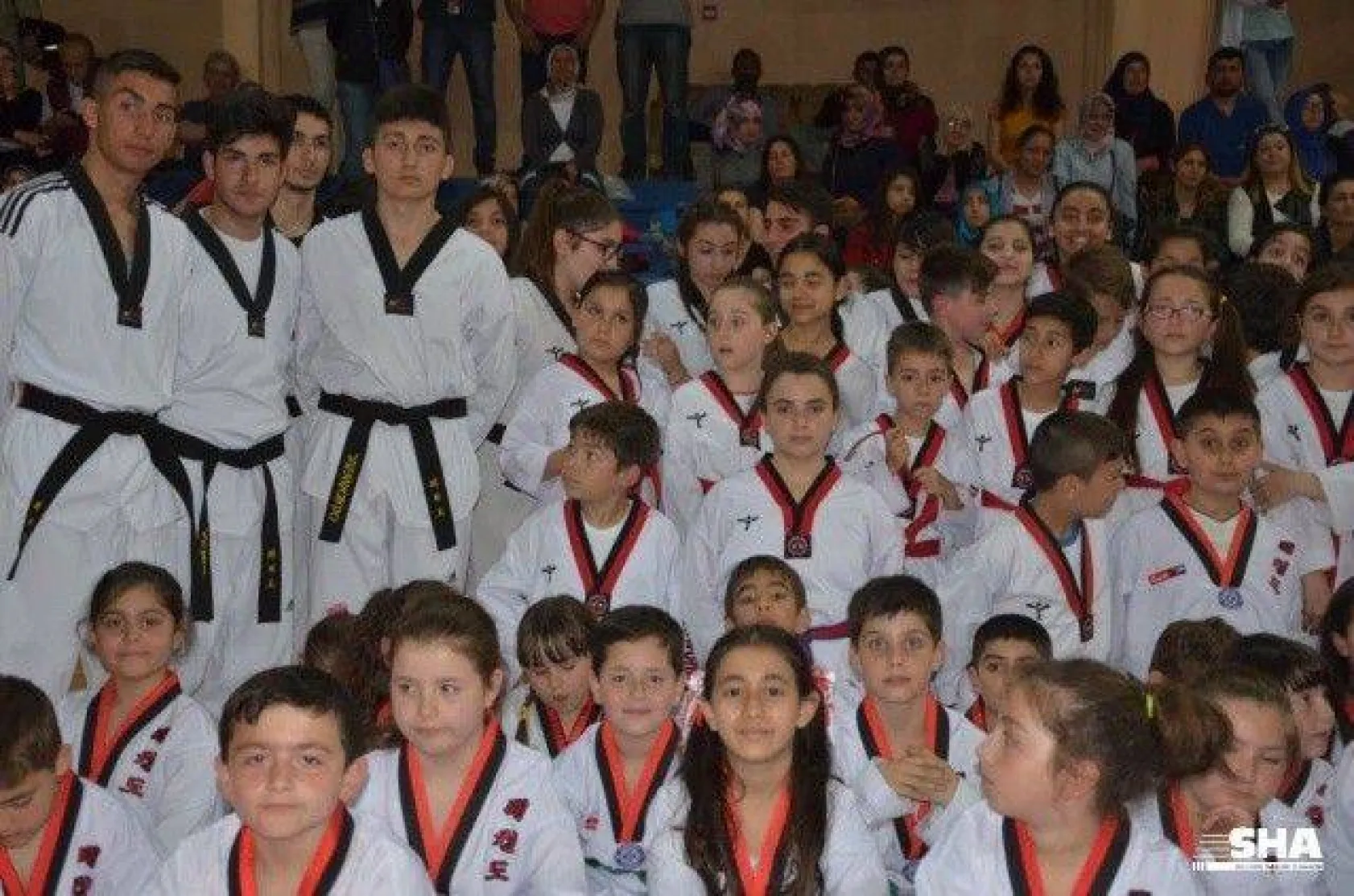 Genç Taekwondocular kuşak heyecanı yaşadı