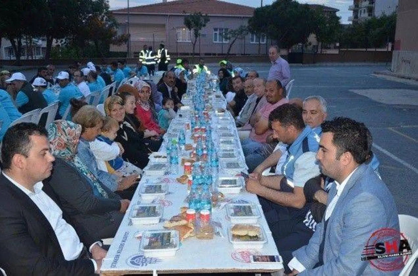Gümüşyaka'daki sokak iftarında buluştular