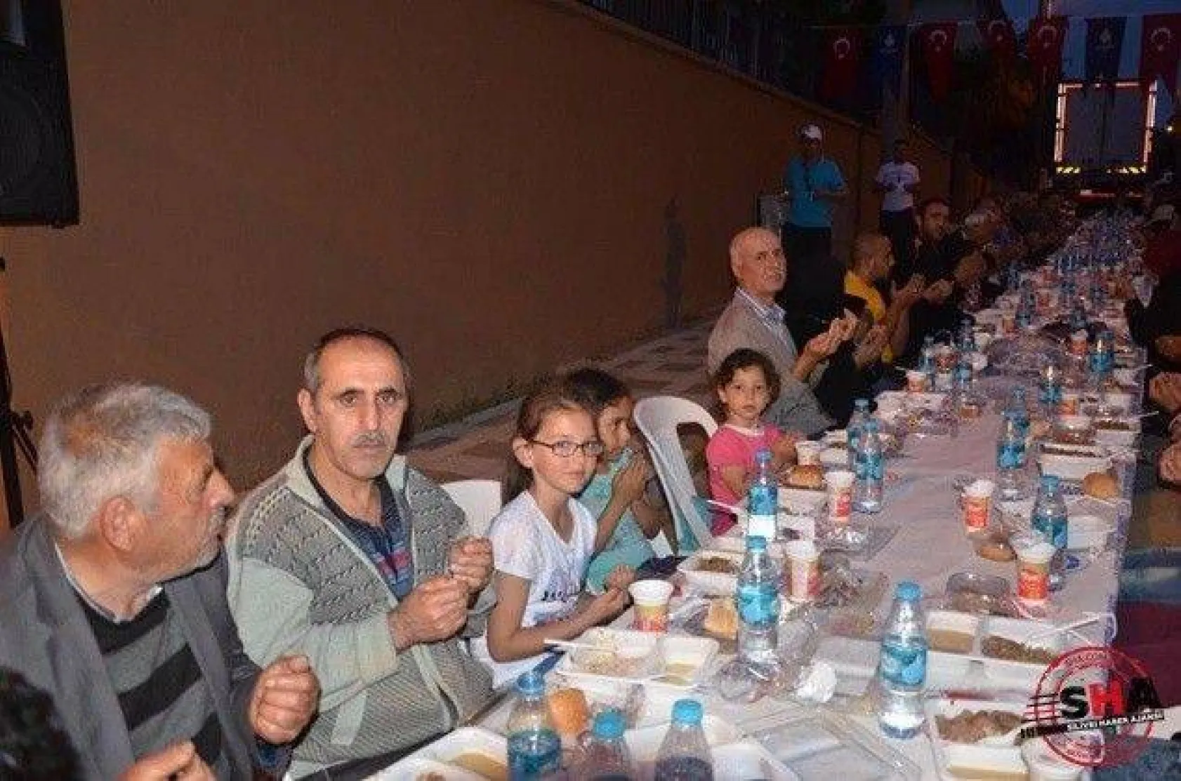 Gümüşyaka'daki sokak iftarında buluştular