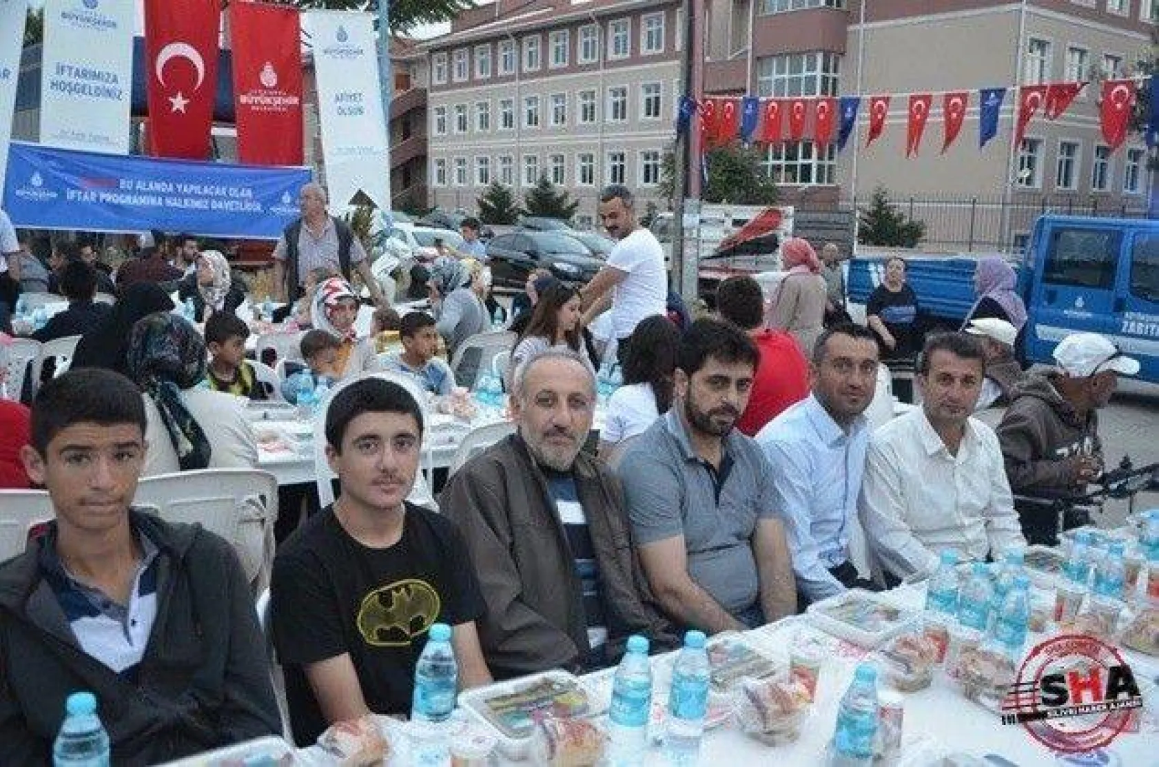 Gümüşyaka'daki sokak iftarında buluştular