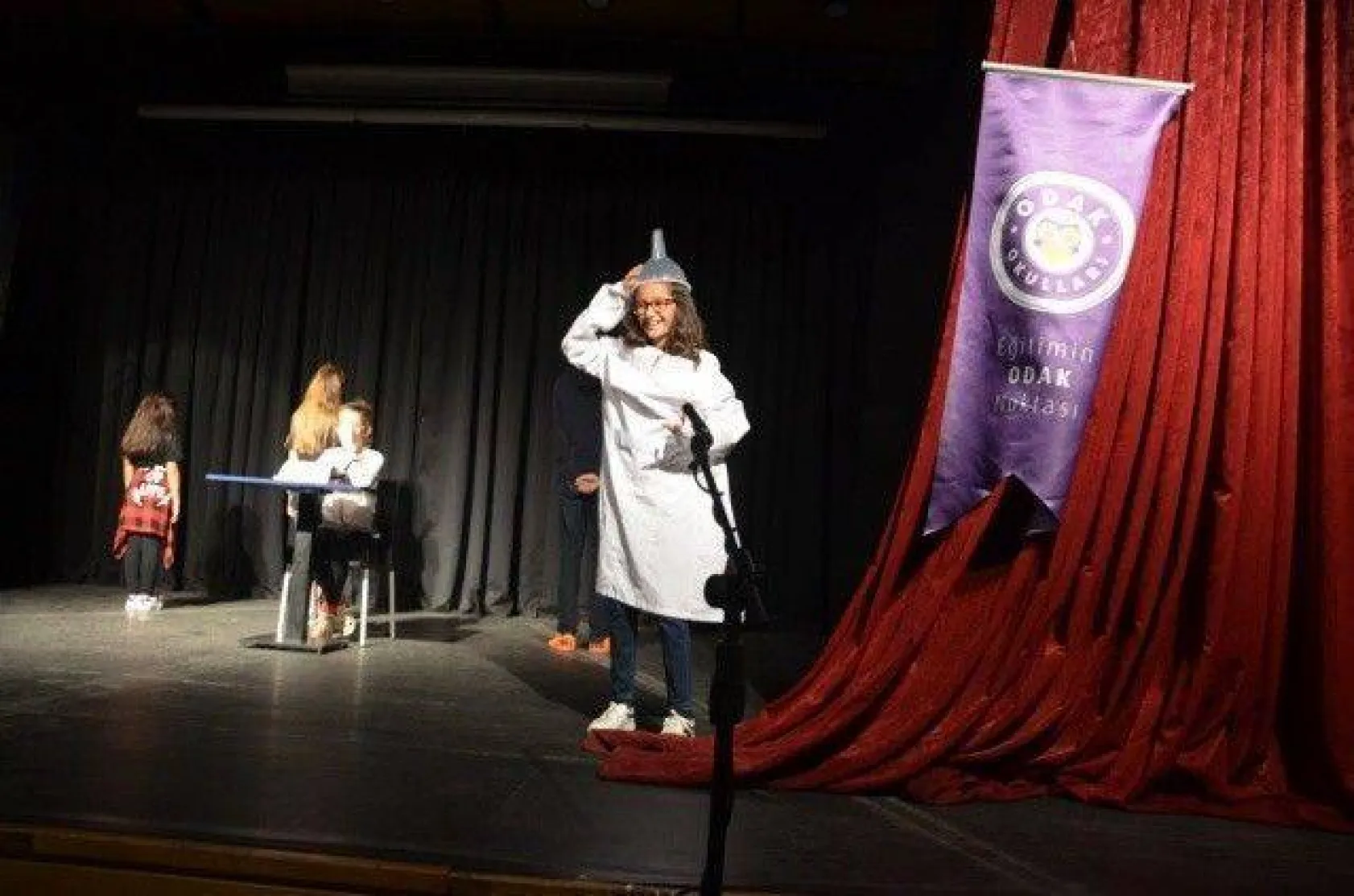 Ayakta alkışlandılar