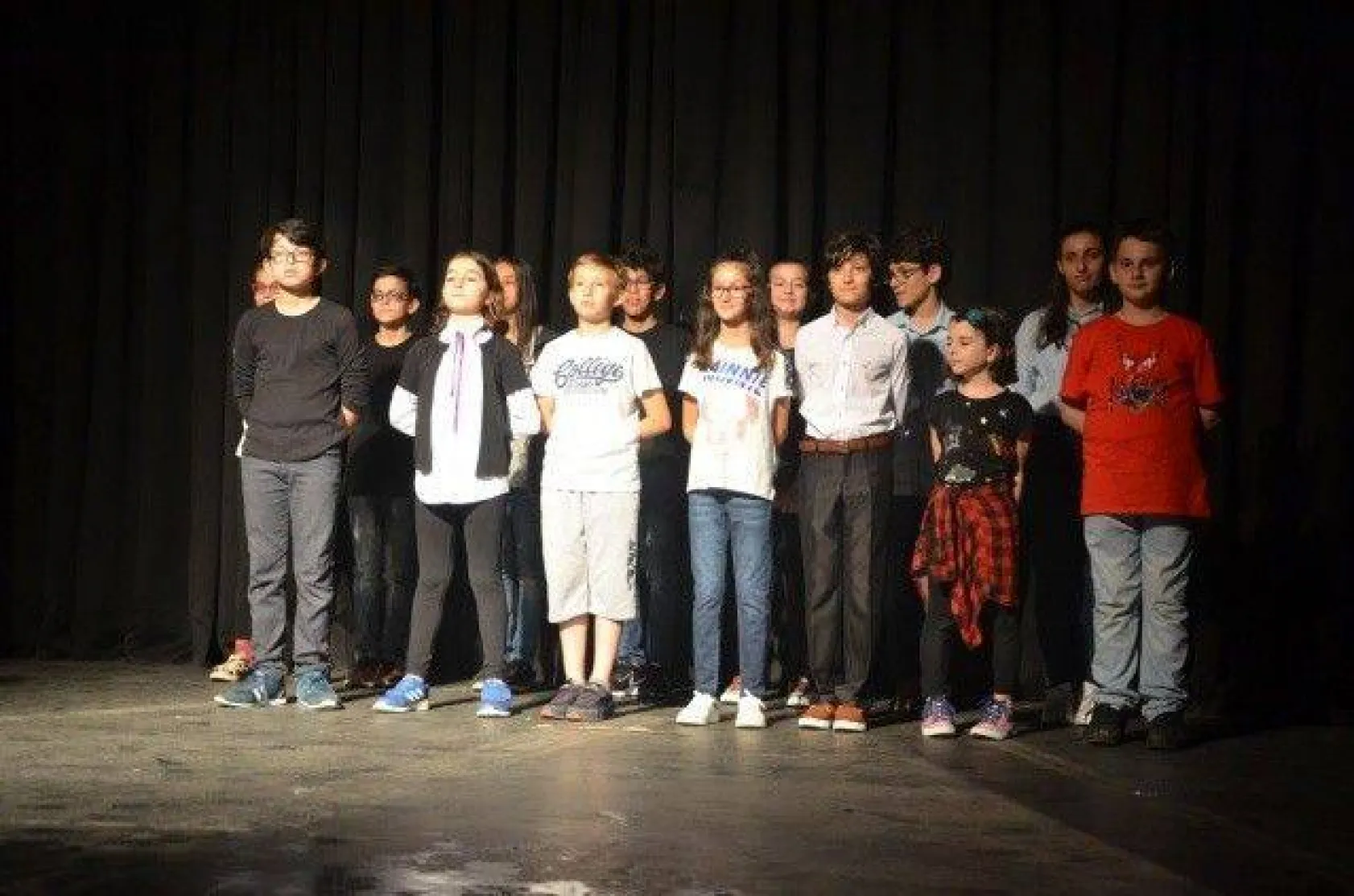 Ayakta alkışlandılar