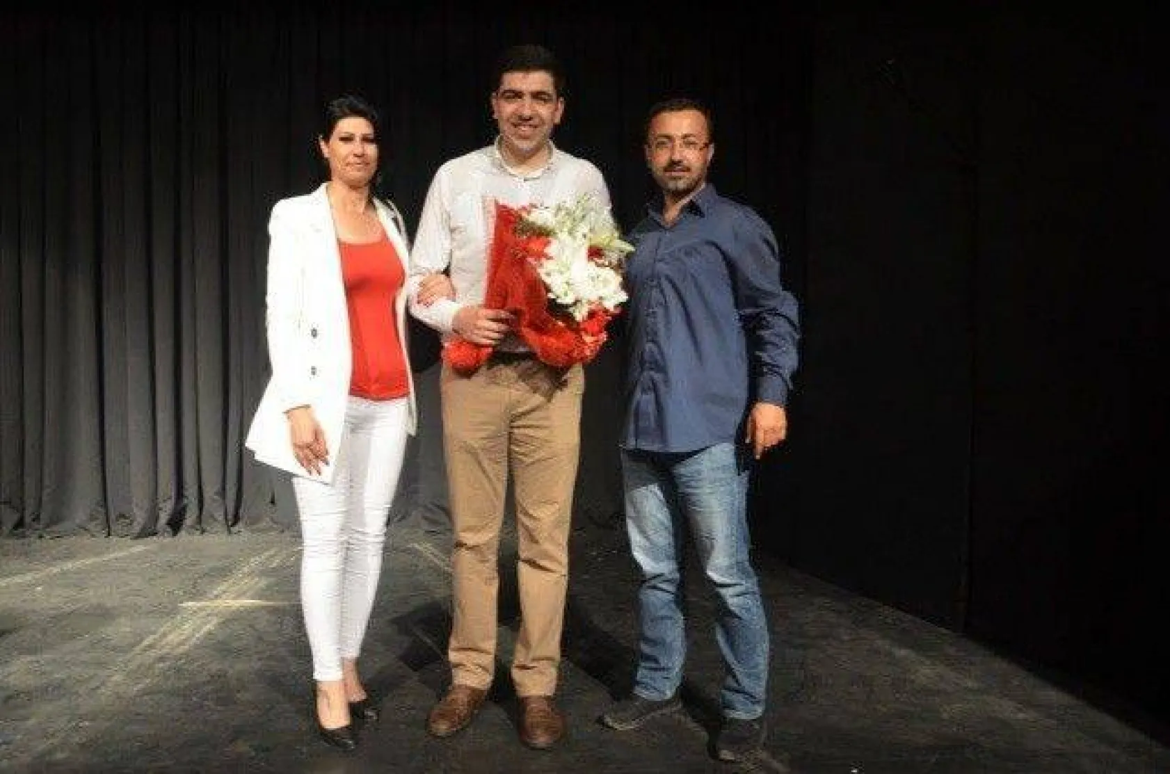 Ayakta alkışlandılar