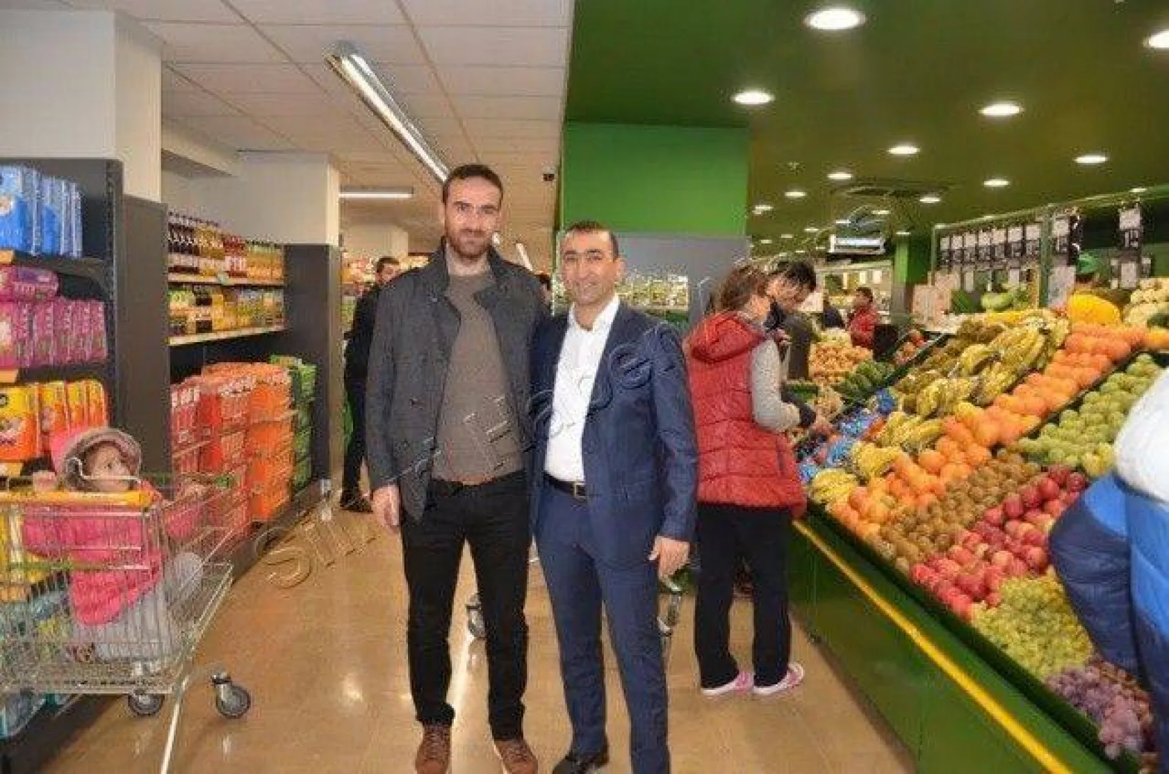 File market 40.şubesini açtı