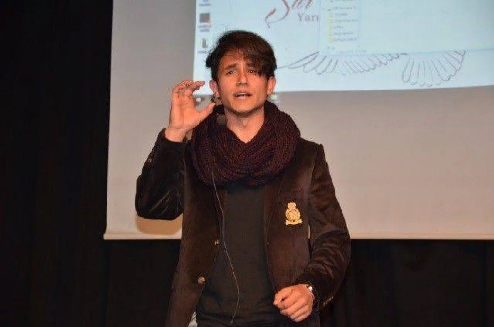 Liseler arası şiir yarışması gerçekleştirildi