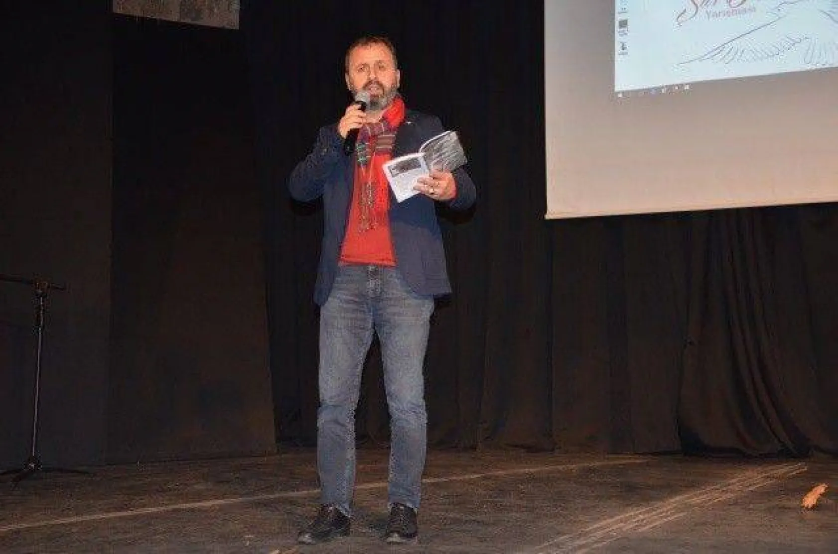 Liseler arası şiir yarışması gerçekleştirildi