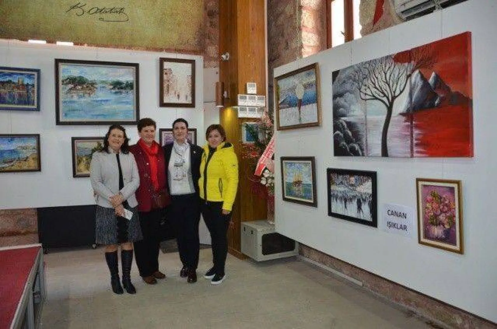 Salona renk katan sergi