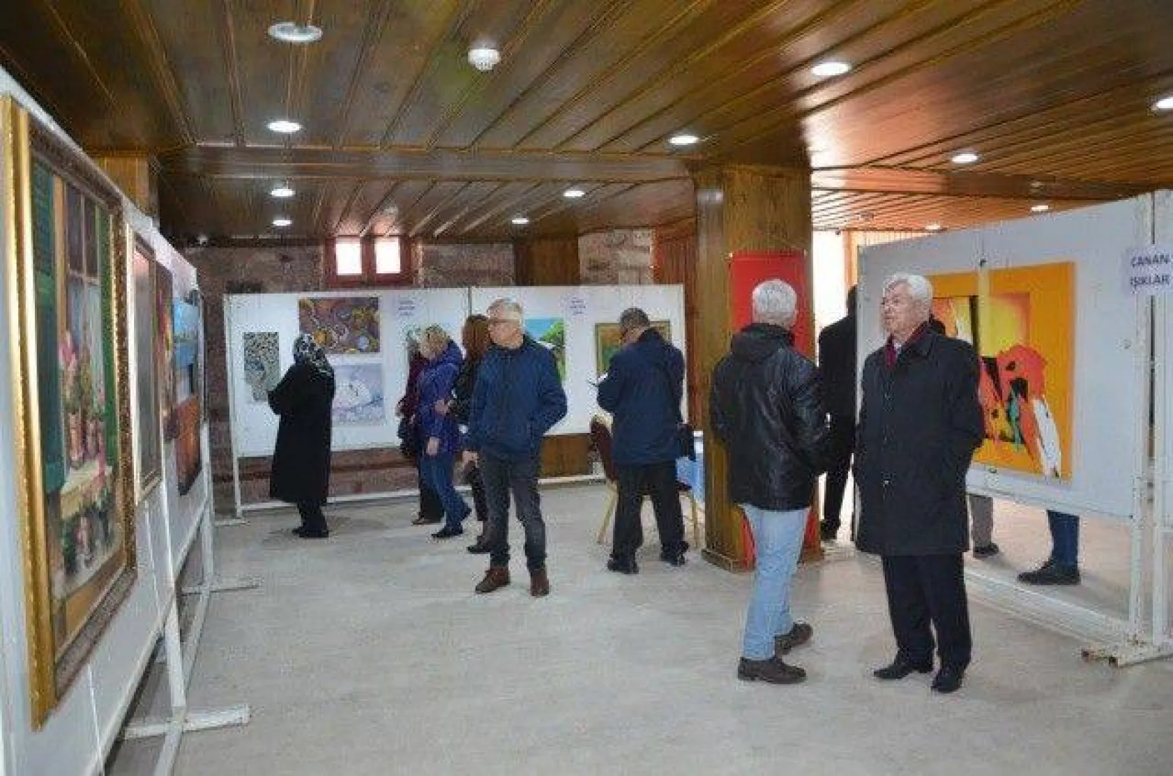 Salona renk katan sergi