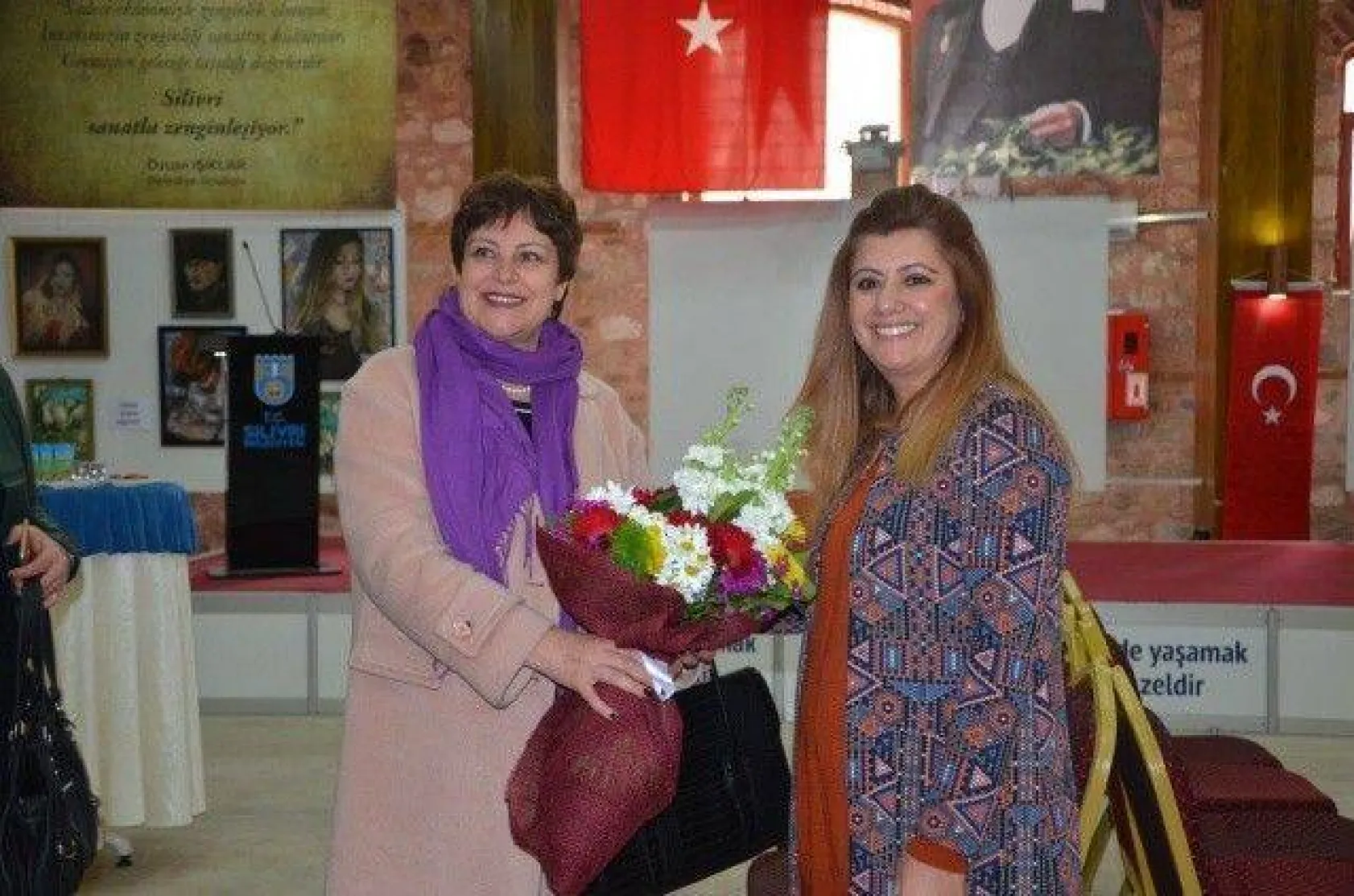 Salona renk katan sergi