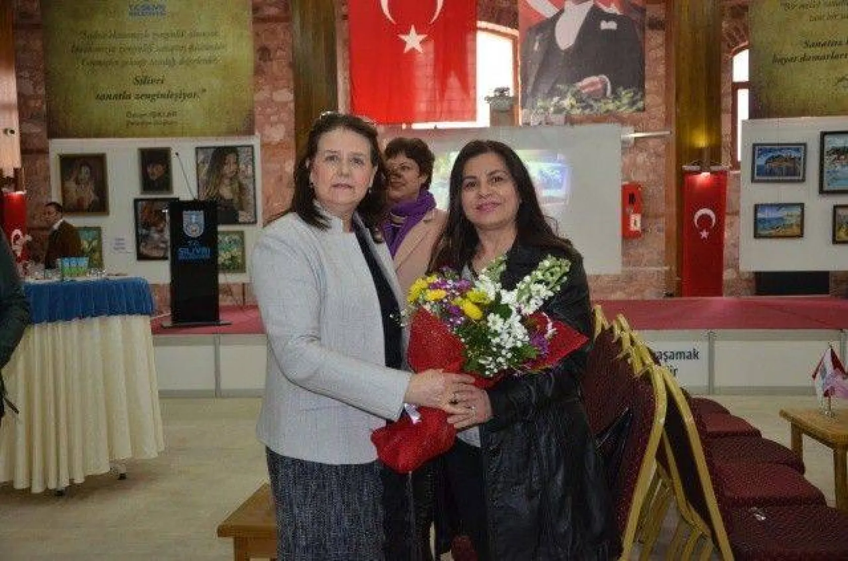 Salona renk katan sergi