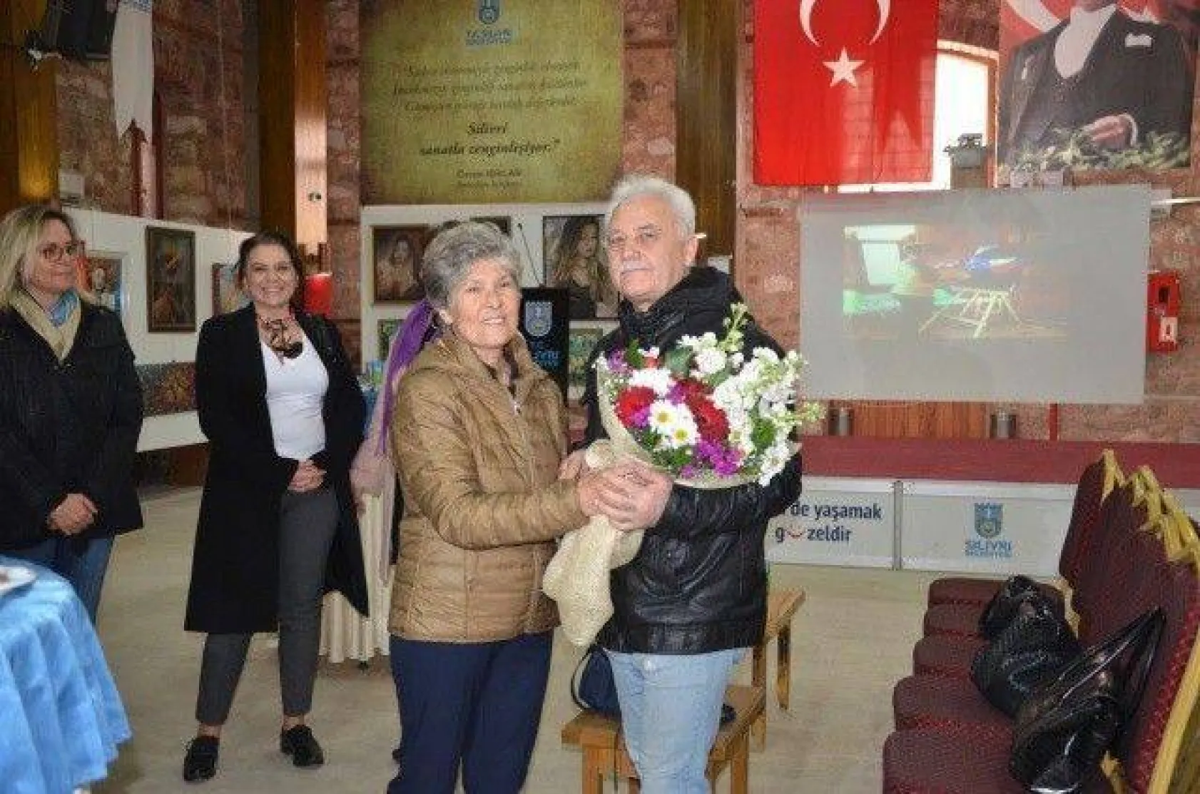 Salona renk katan sergi