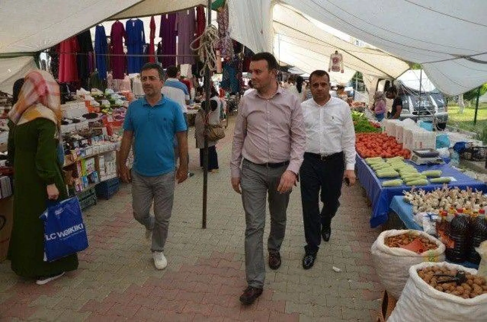 Bozoğlu 'Belediye hizmetsizlik kanserine yakalanmış'