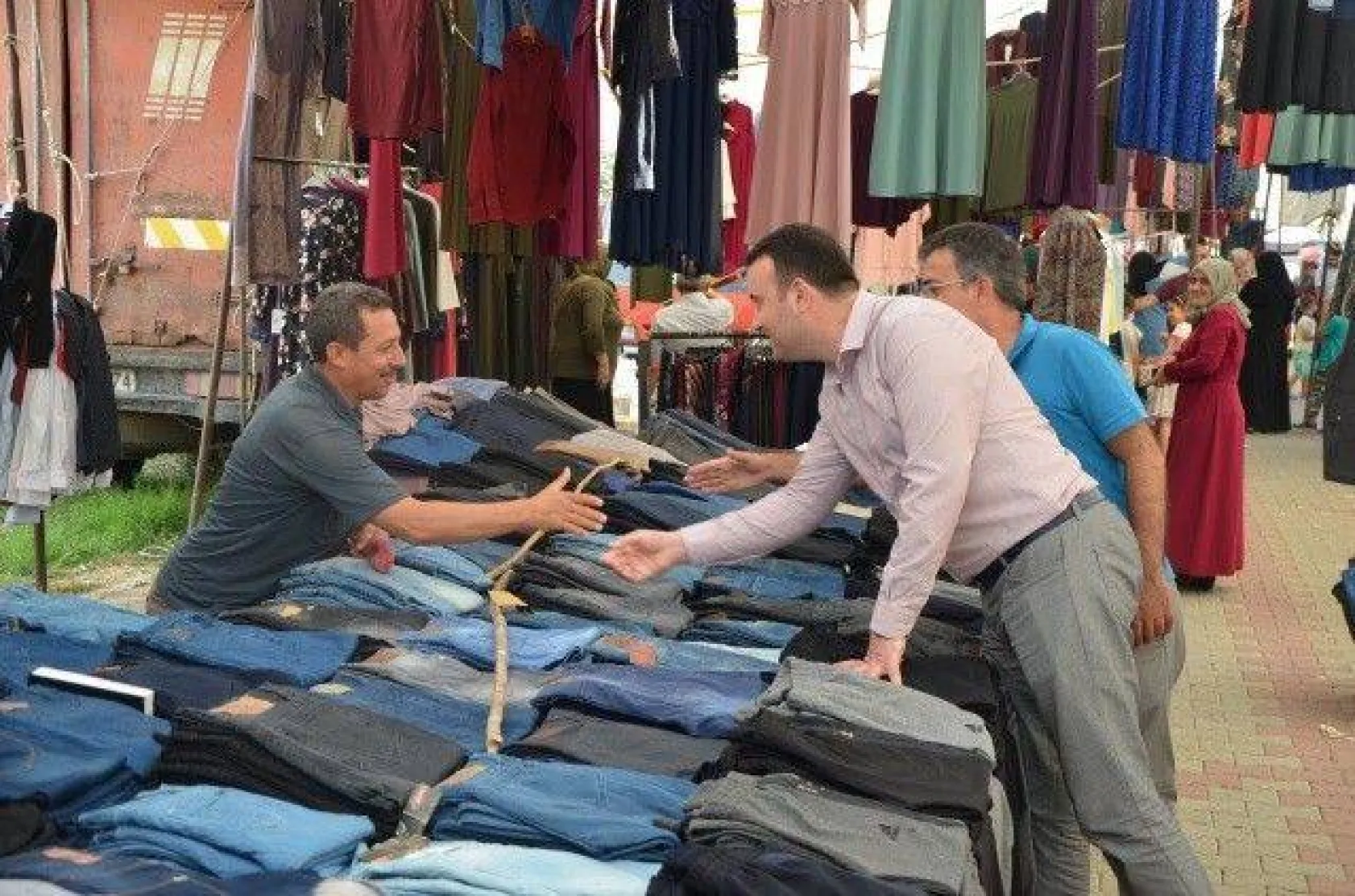 Bozoğlu 'Belediye hizmetsizlik kanserine yakalanmış'