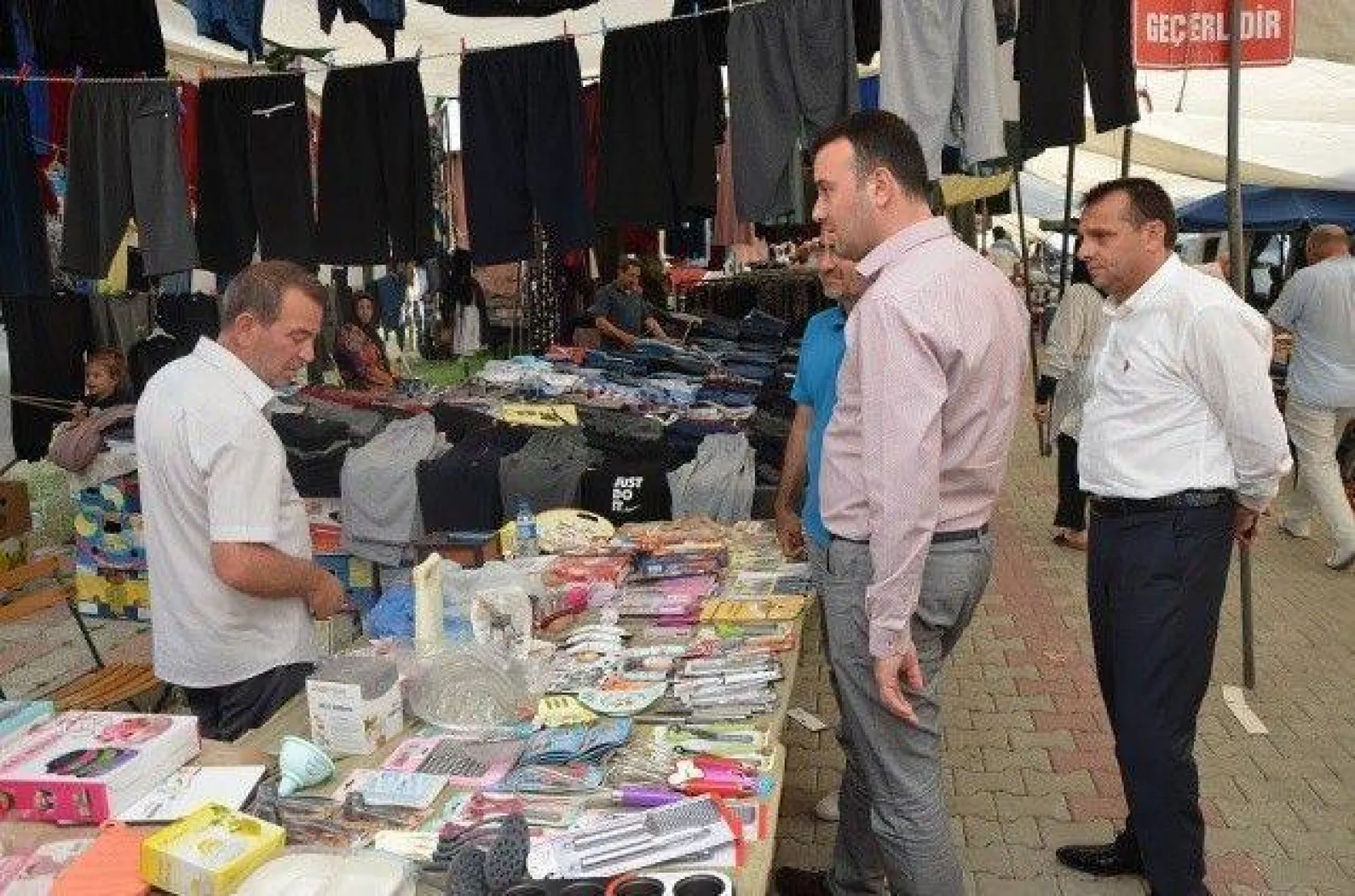 Bozoğlu 'Belediye hizmetsizlik kanserine yakalanmış'