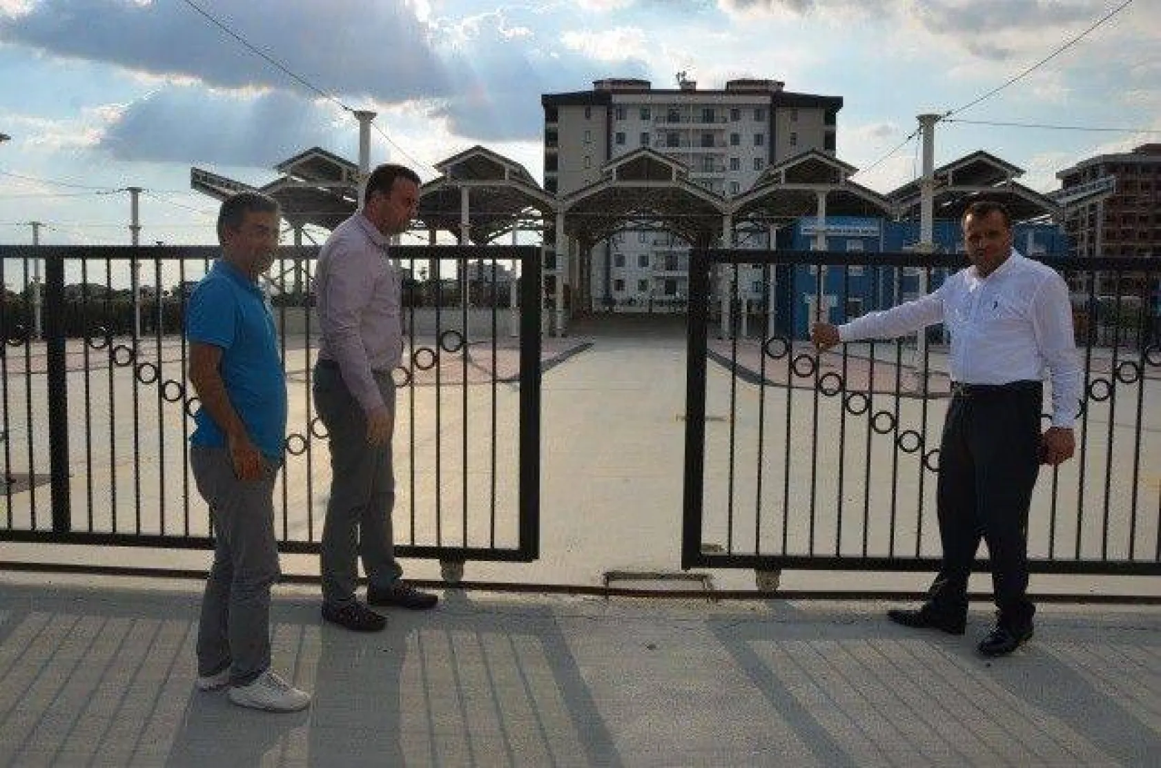 Bozoğlu 'Belediye hizmetsizlik kanserine yakalanmış'