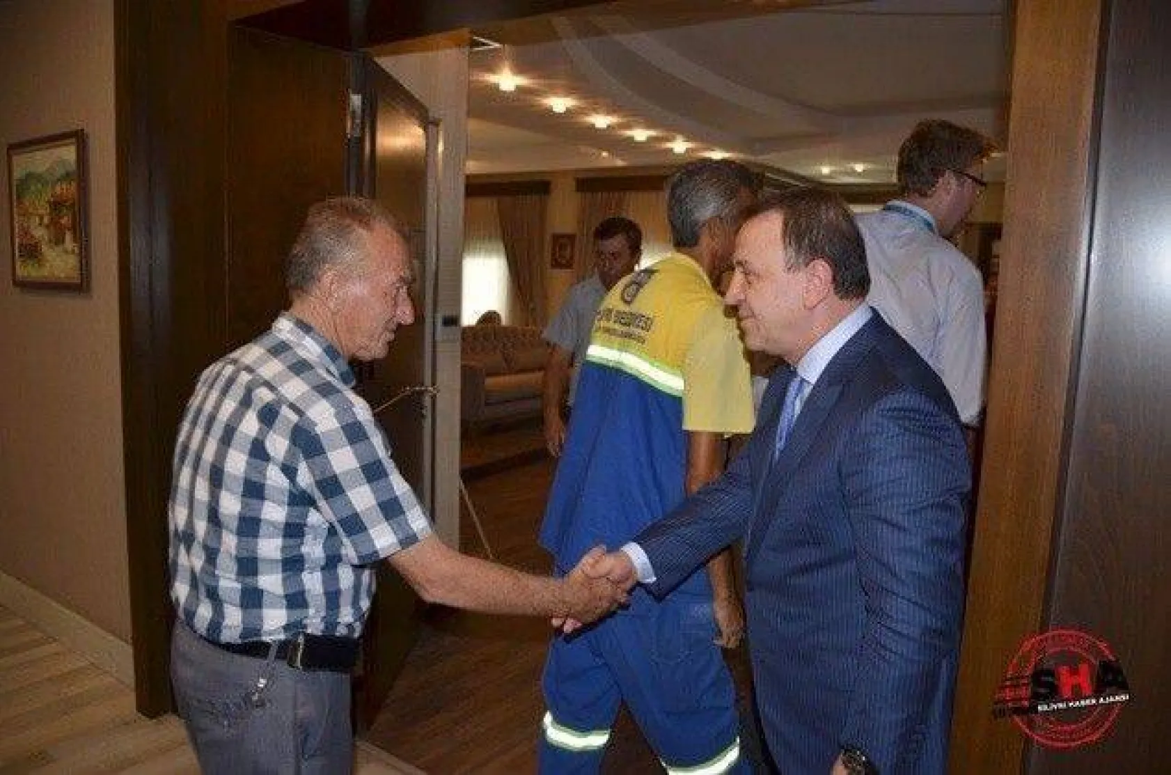 Işıklar personeliyle bayramlaştı