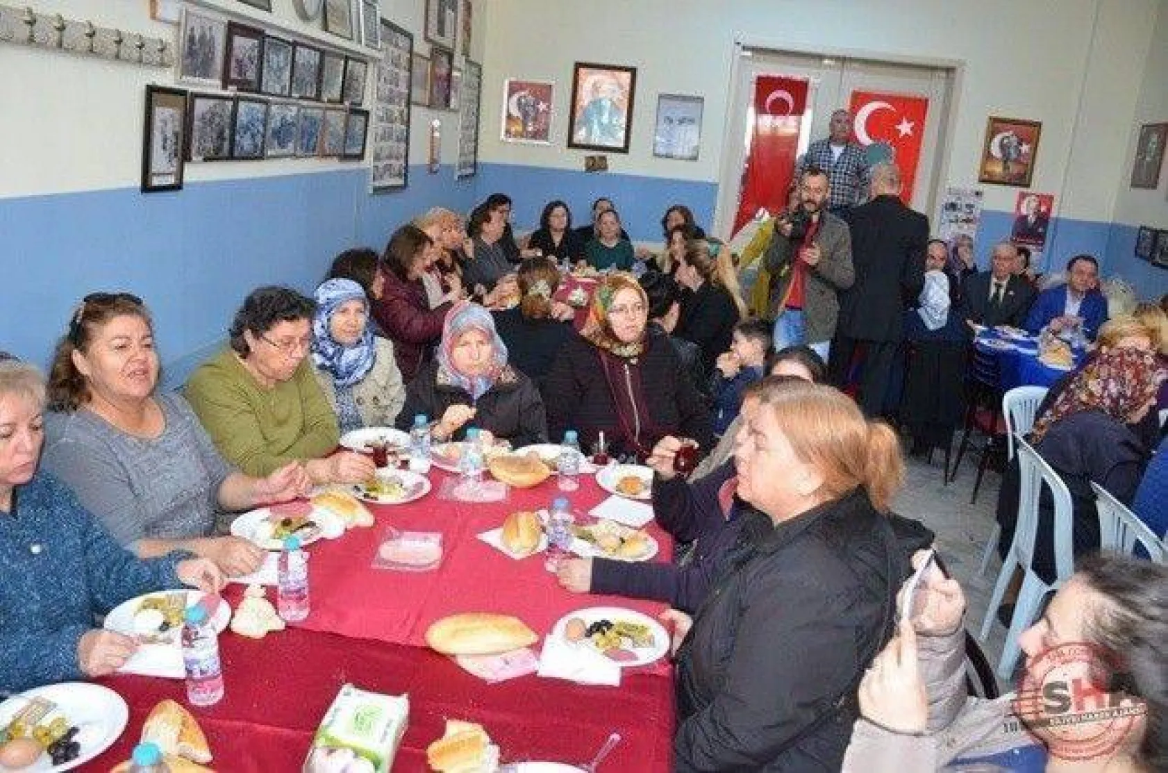 Işıklar kadınlarla kahvaltıda buluştu