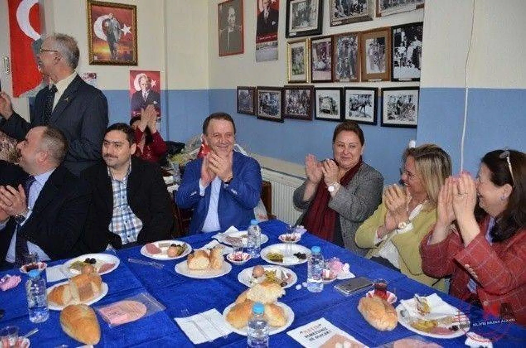 Işıklar kadınlarla kahvaltıda buluştu