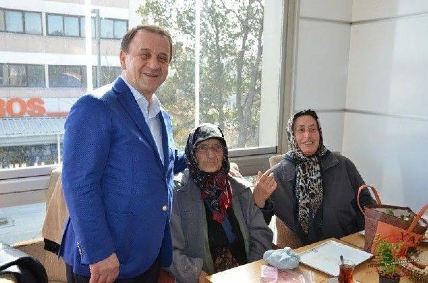 Işıklar kadınlarla kahvaltıda buluştu