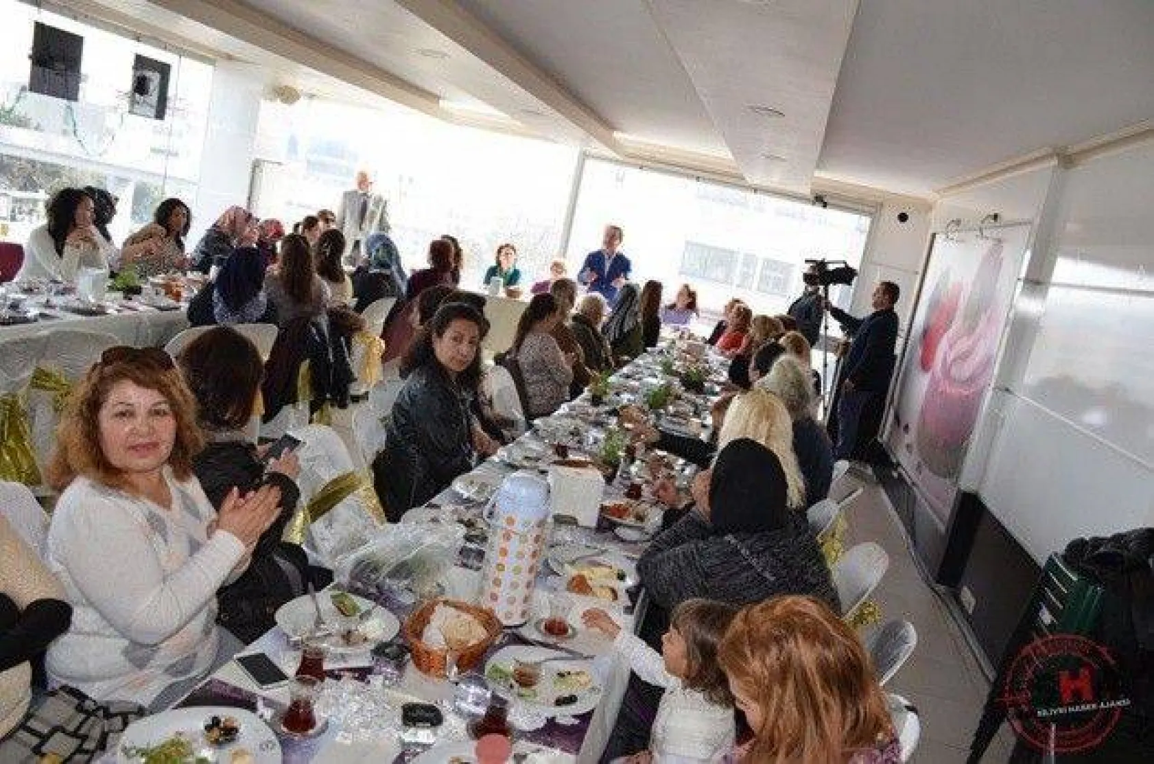 Işıklar kadınlarla kahvaltıda buluştu