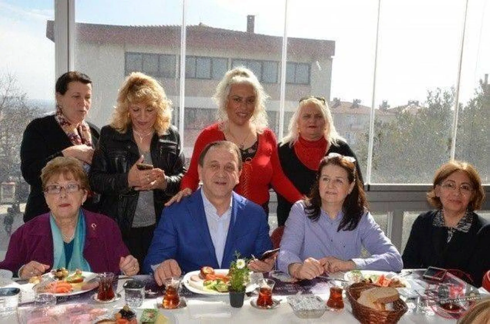 Işıklar kadınlarla kahvaltıda buluştu