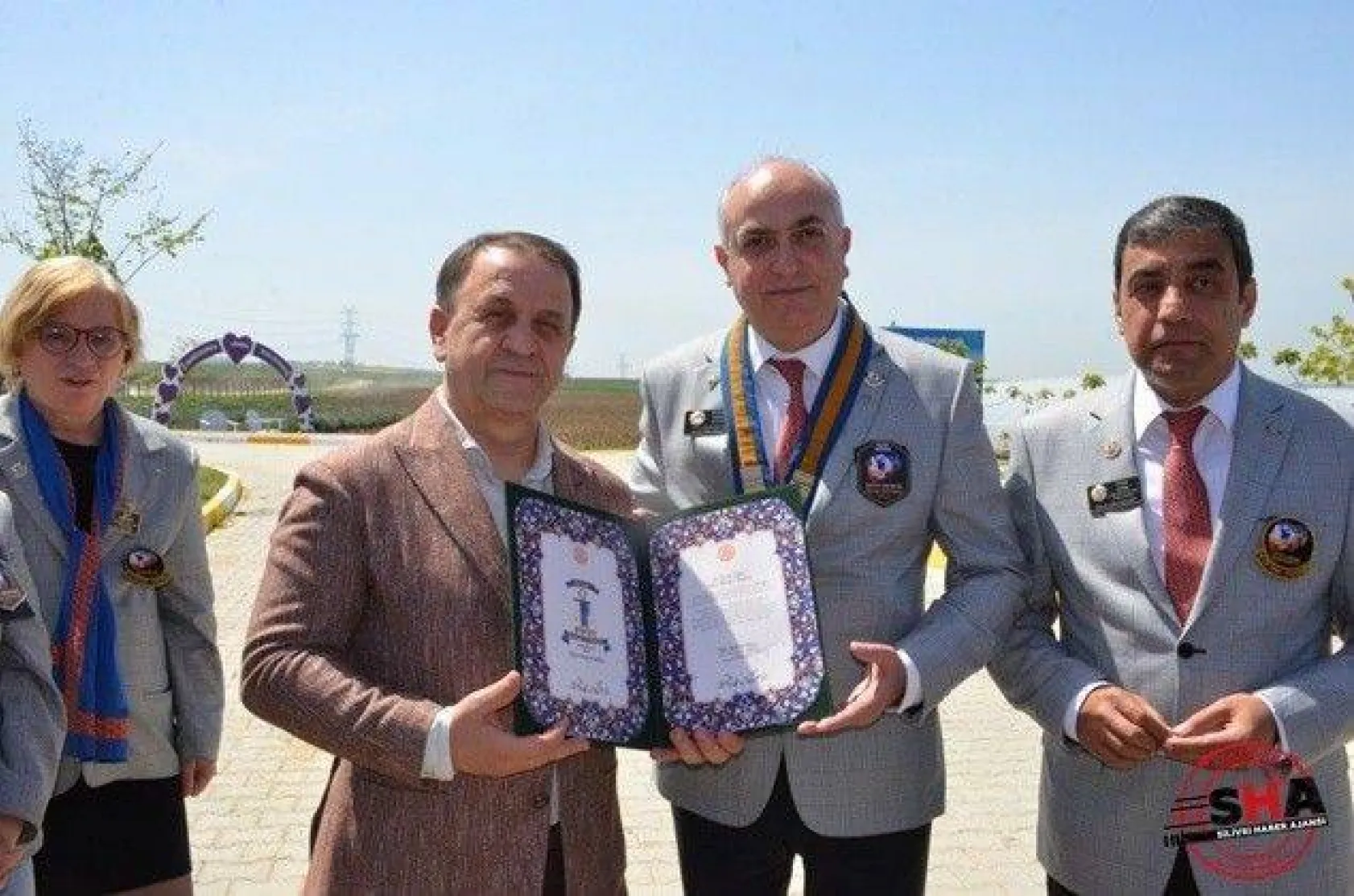 Rotary Kulübü'nden Işıklar'a Üstün Hizmet Ödülü