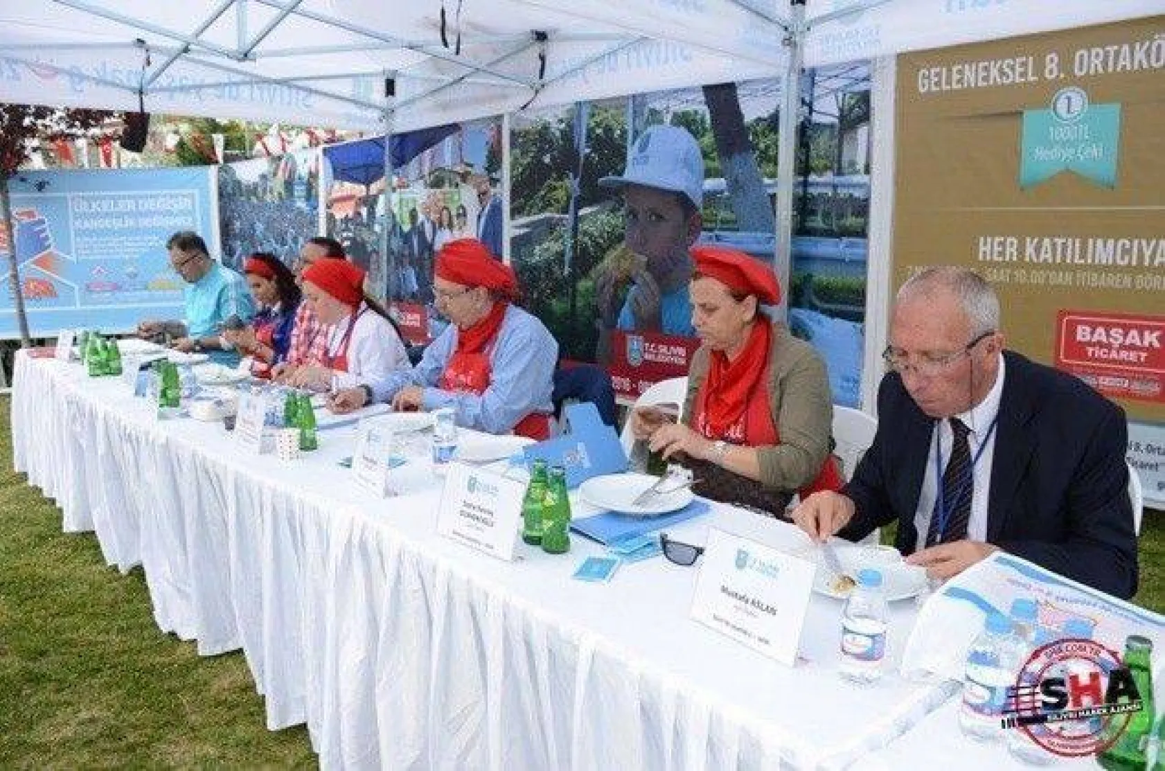 Silivri'de börekler dostluk için açıldı
