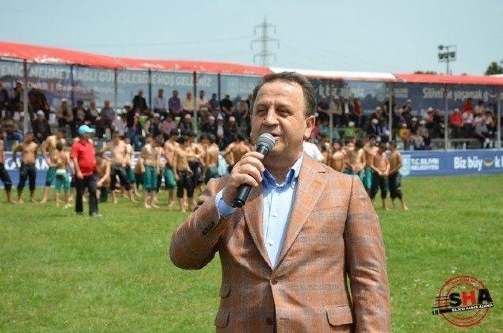 Pehlivanlar Silivri er meydanında güreşti