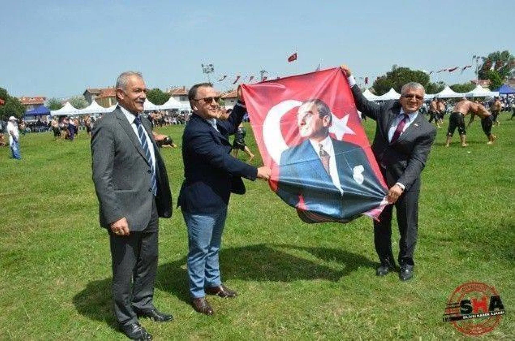 Pehlivanlar Silivri er meydanında güreşti