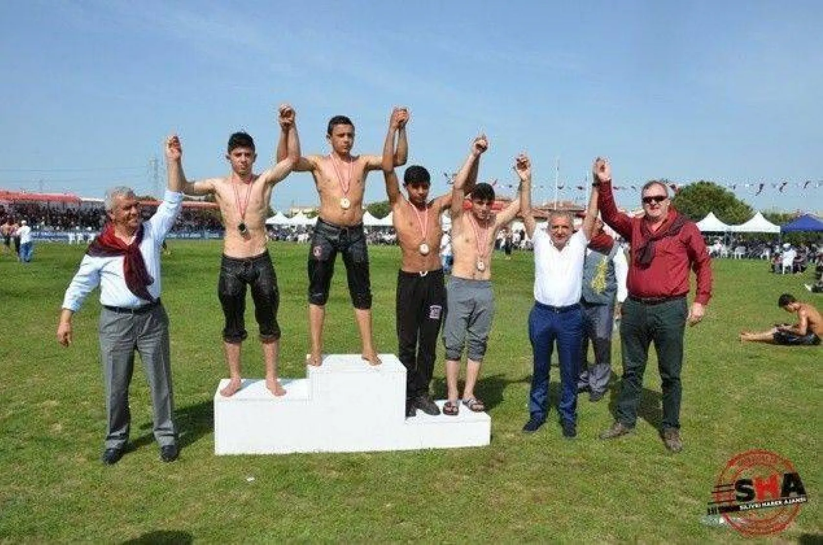 Pehlivanlar Silivri er meydanında güreşti