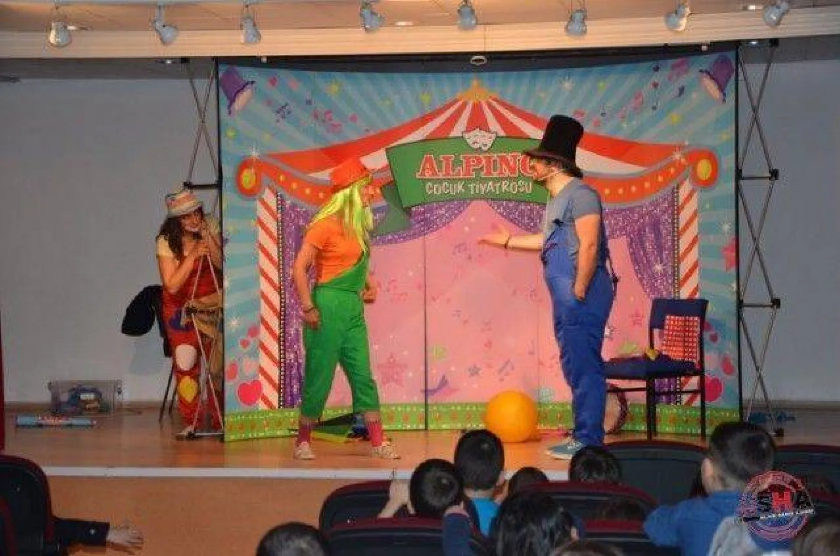 Çocuklar Alpino ile Eğleniyor