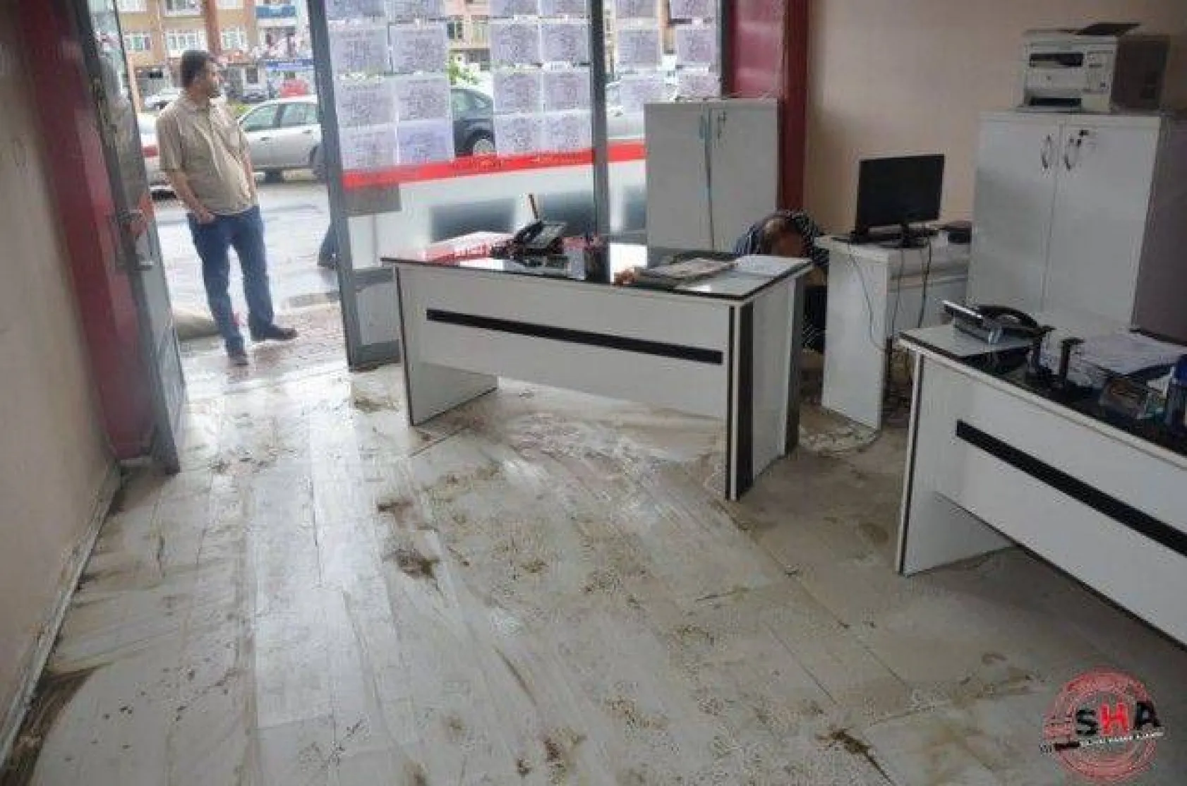 Silivri'de yağan yağmur etkili oldu