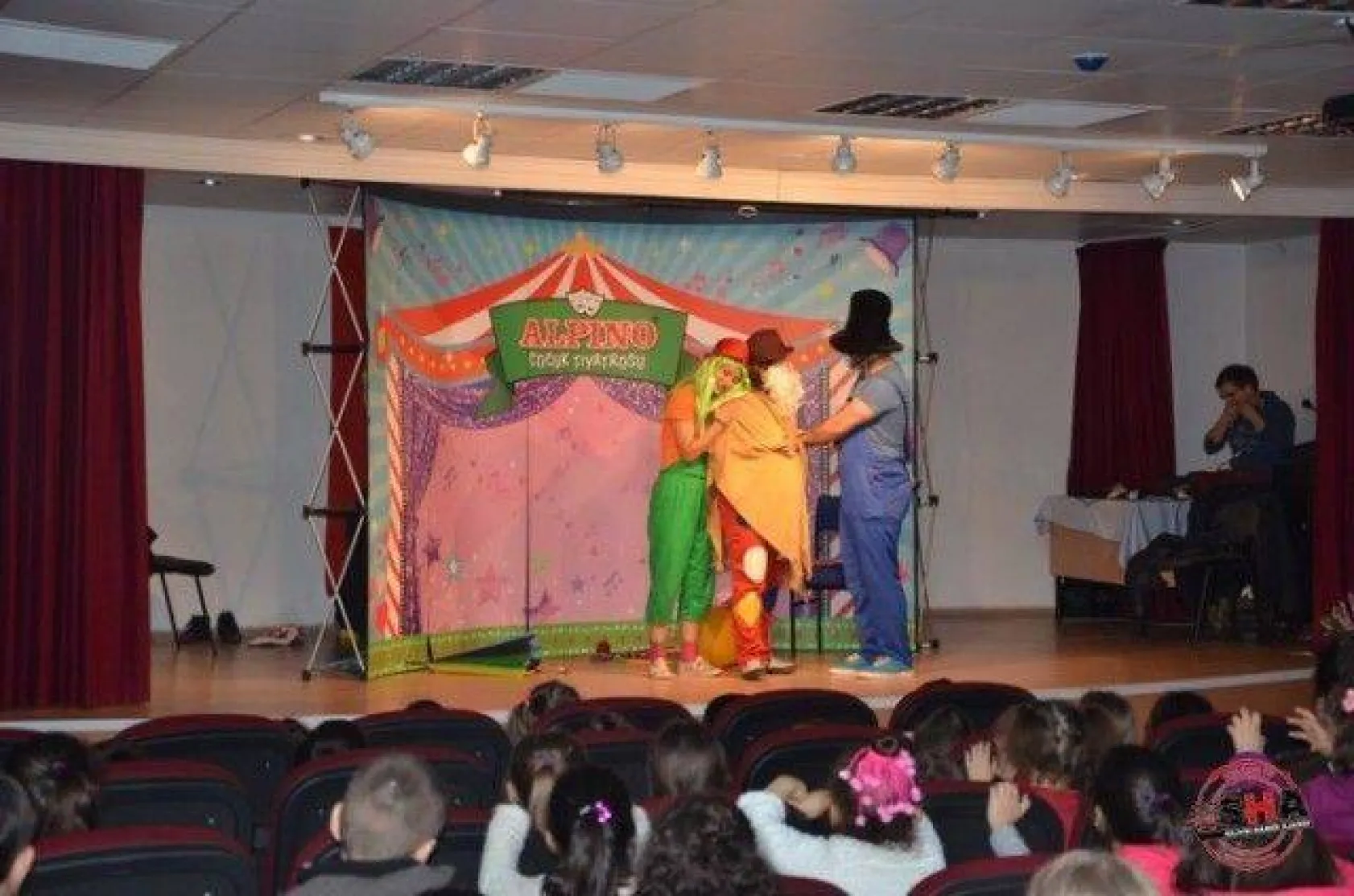 Çocuklar Alpino ile Eğleniyor