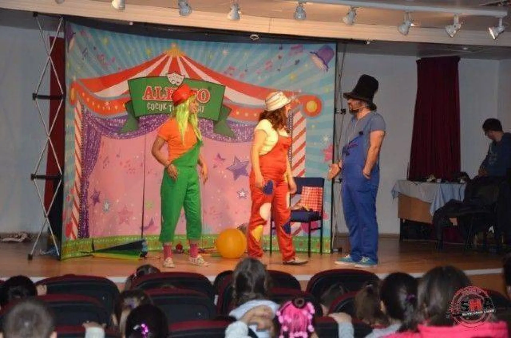 Çocuklar Alpino ile Eğleniyor